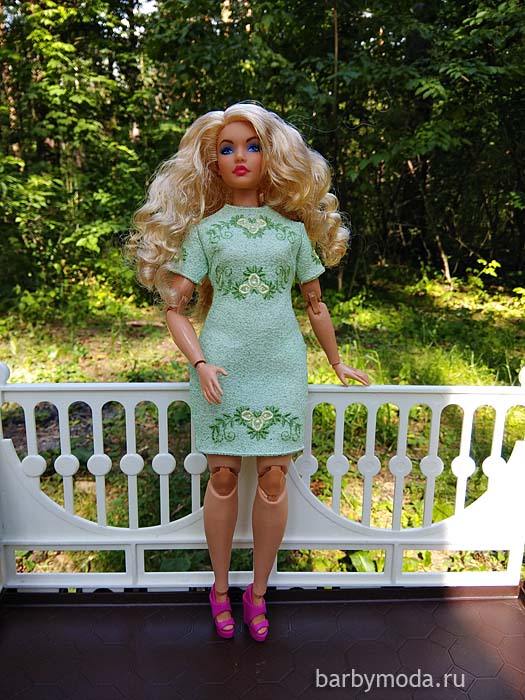 Вышитое платье для Барби пышки 3