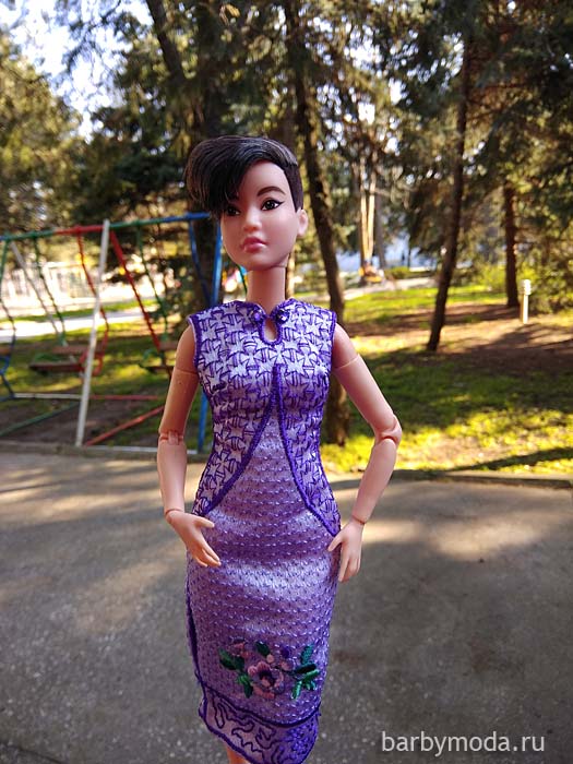 Вышитое платье для  Барби-петитки 1